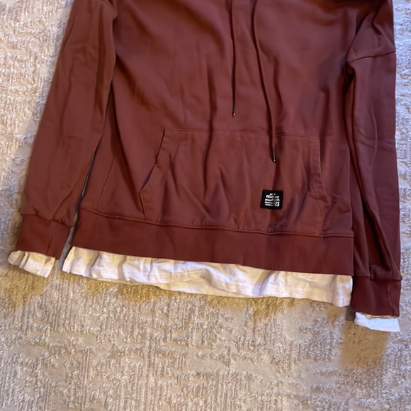 Sweatshirt - Picture 2 of 4